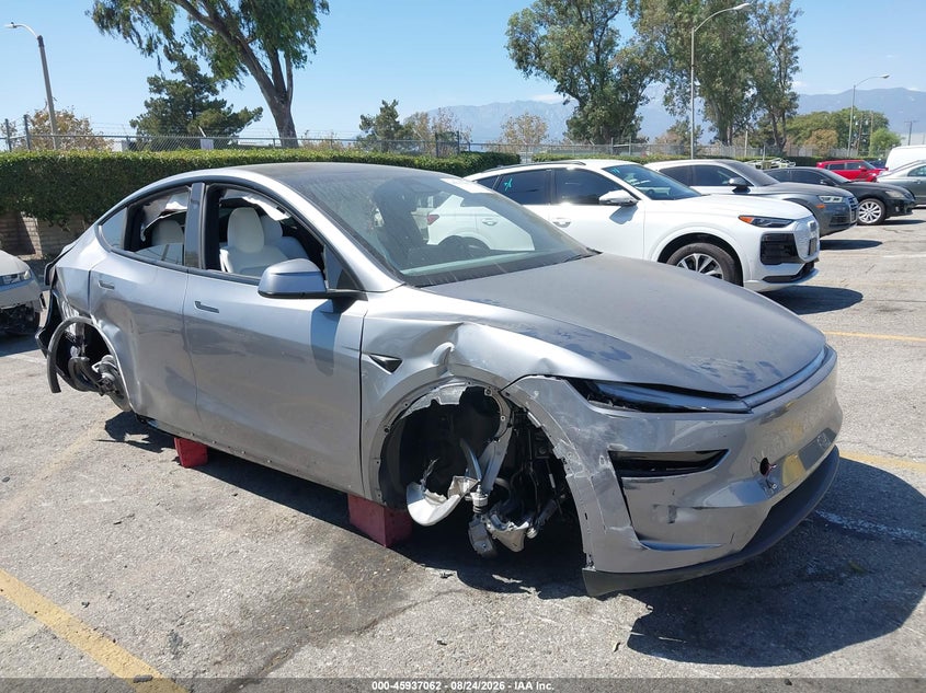Vin: 7saygdee1tf634999, lot: 46436203, tesla model y all-wheel drive/long range launch series/premium all-wheel drive 2026 img_1