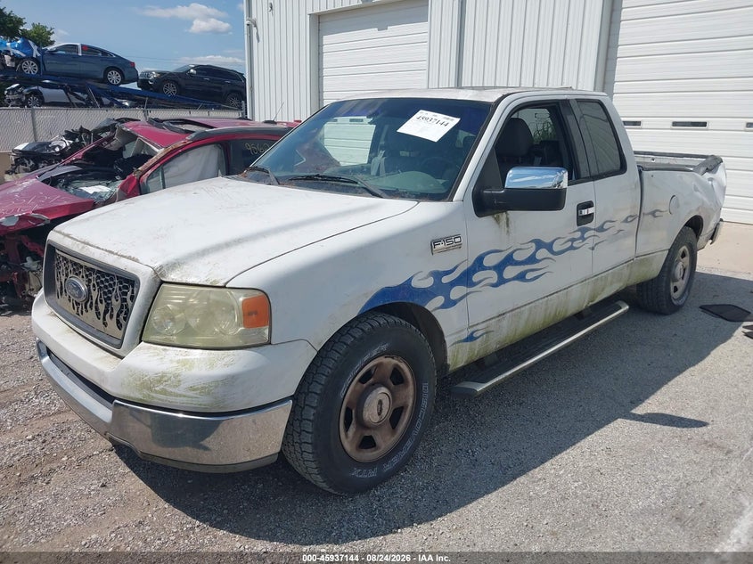 2004 Ford F-150, Storm Damage, IAAI, VIN 1FTRX12W84NB44673 — photo 2
