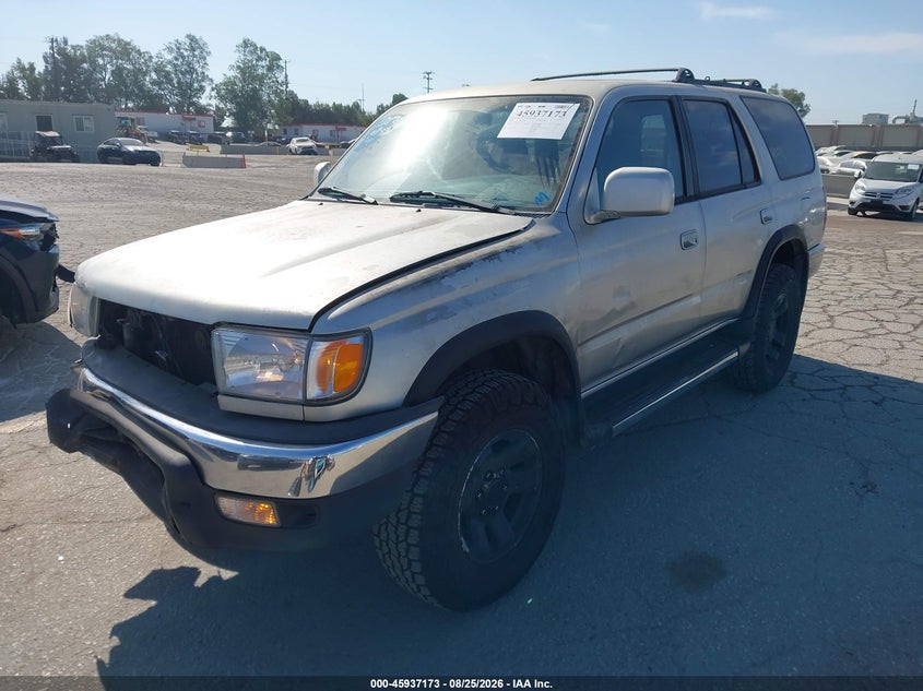 1999 Toyota 4Runner, Right Front, IAAI, VIN JT3GN86R5X0129273 — photo 2