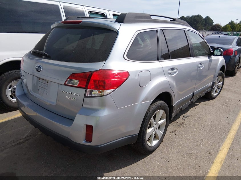 2013 SUBARU OUTBACK auction photo 4
