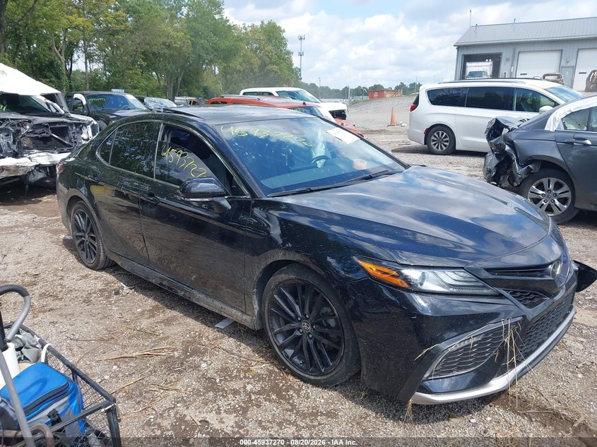 TOYOTA CAMRY - zdjęcie 1
