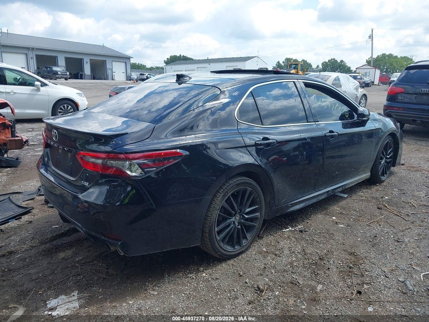 TOYOTA CAMRY - zdjęcie 4