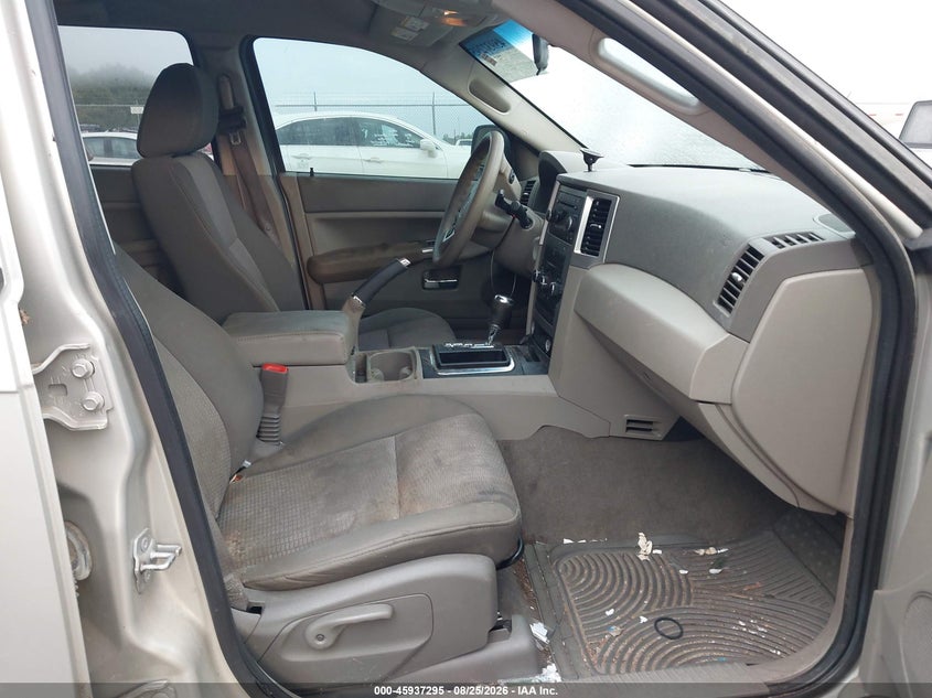 2009 JEEP GRAND CHEROKEE auction photo 5