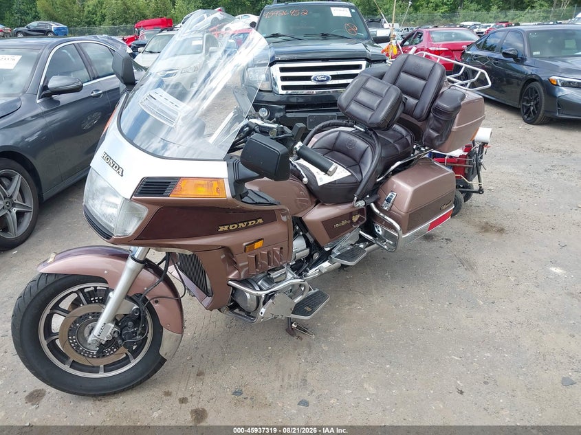 1986 Honda —, Normal Wear & Tear, IAAI, VIN 1HFSC1426GA223252 — photo 2