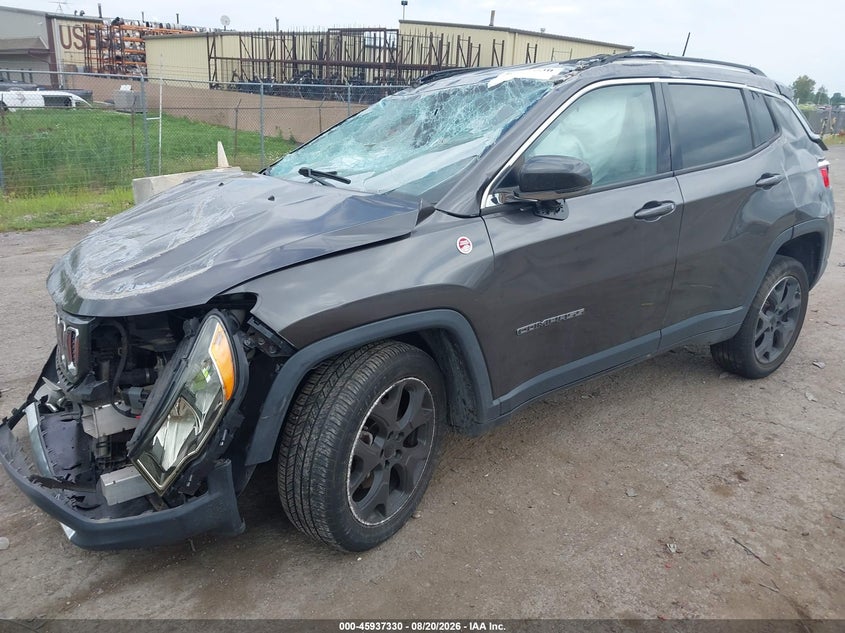2019 JEEP COMPASS auction photo 2