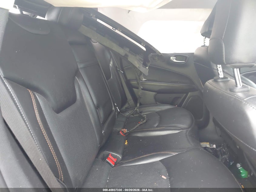 2019 JEEP COMPASS auction photo 8