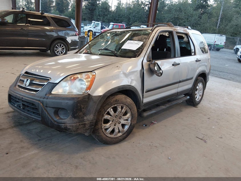 2006 Honda CR-V, Front End, IAAI, VIN JHLRD77876C013192 — photo 2