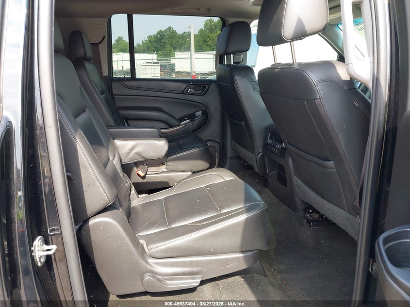 CHEVROLET SUBURBAN - zdjęcie 8