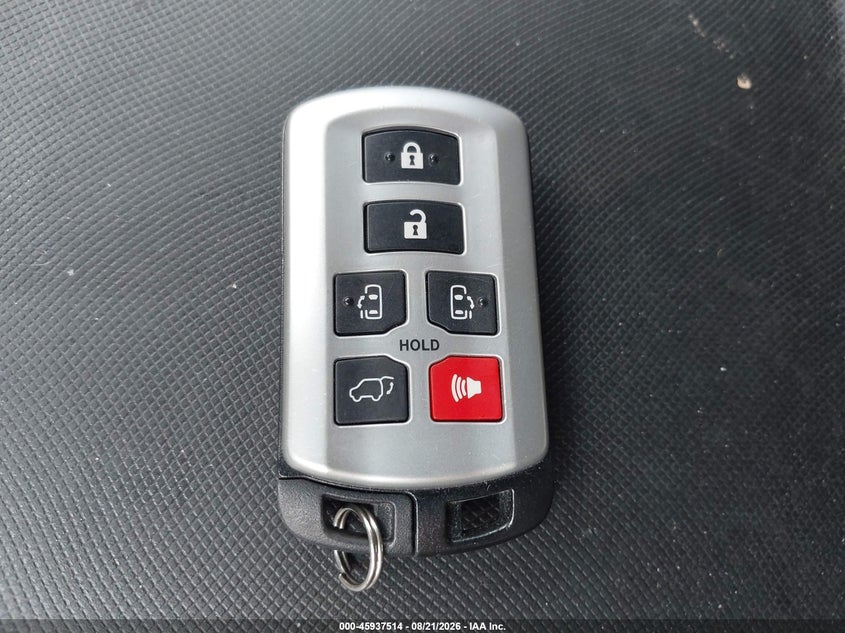 TOYOTA SIENNA - zdjęcie 11