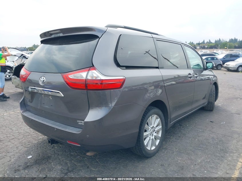 TOYOTA SIENNA - zdjęcie 4