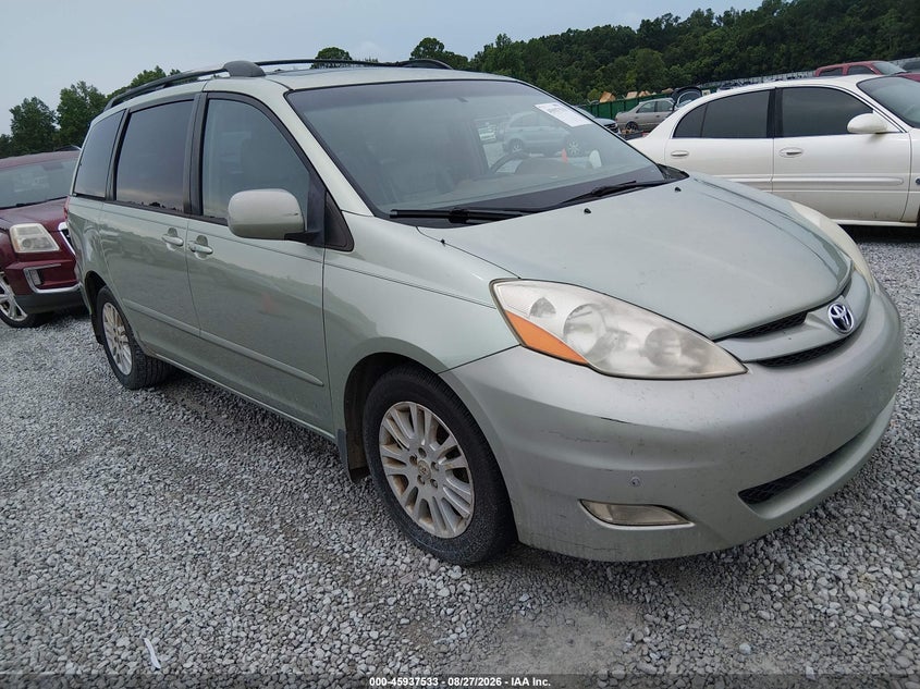 2009 TOYOTA SIENNA auction photo 1
