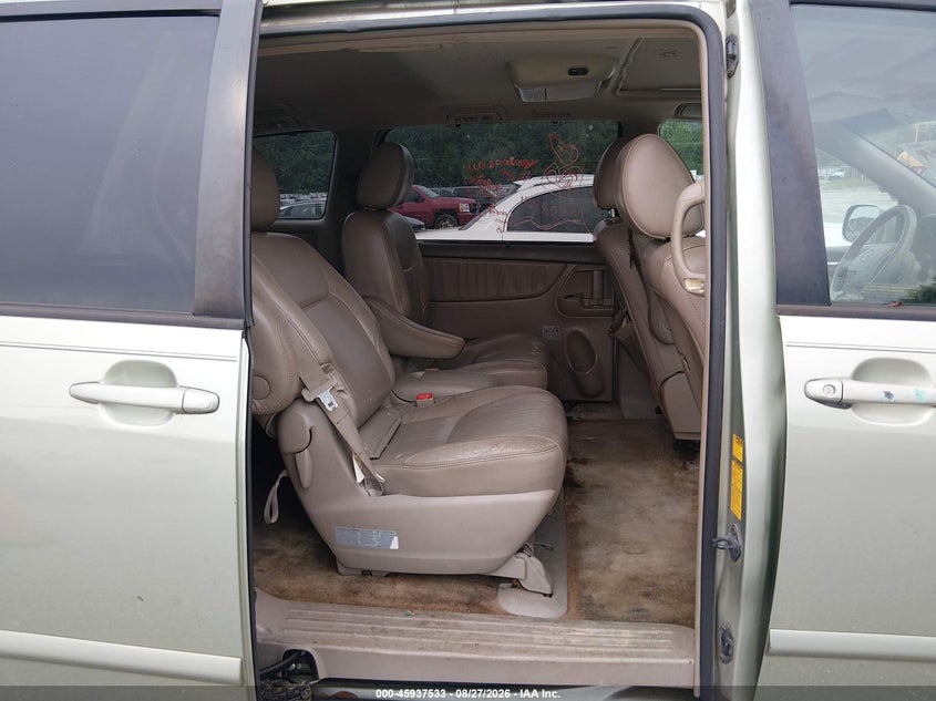 2009 TOYOTA SIENNA auction photo 8
