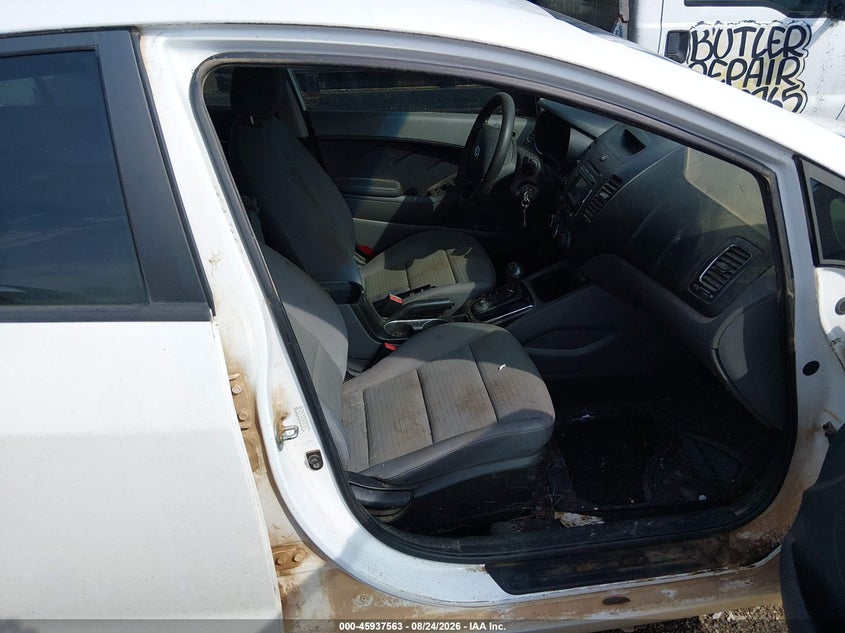 2017 KIA FORTE auction photo 5