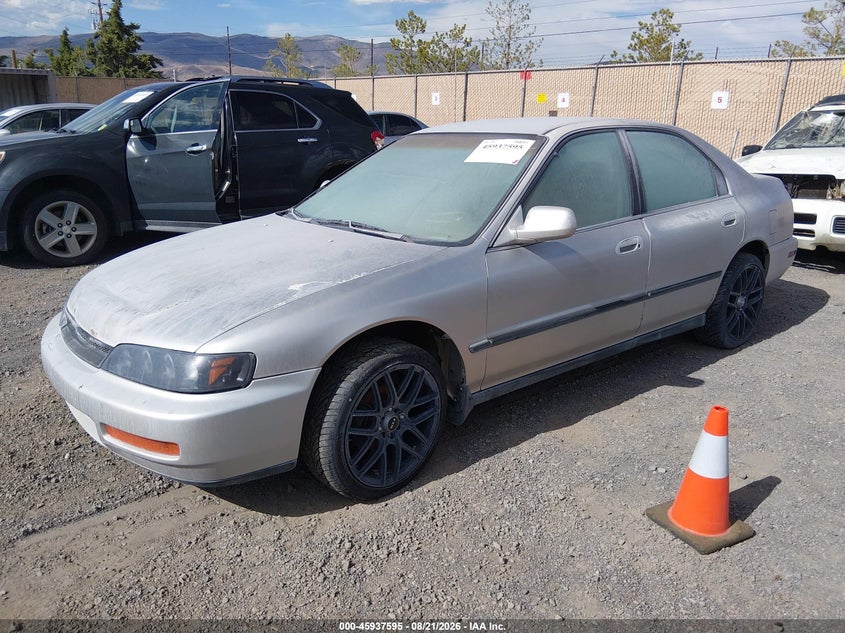 1996 HONDA ACCORD auction photo 2