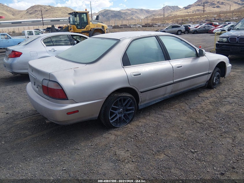 1996 HONDA ACCORD auction photo 4
