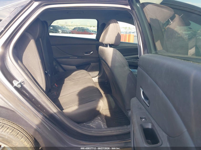 2023 HYUNDAI ELANTRA auction photo 8
