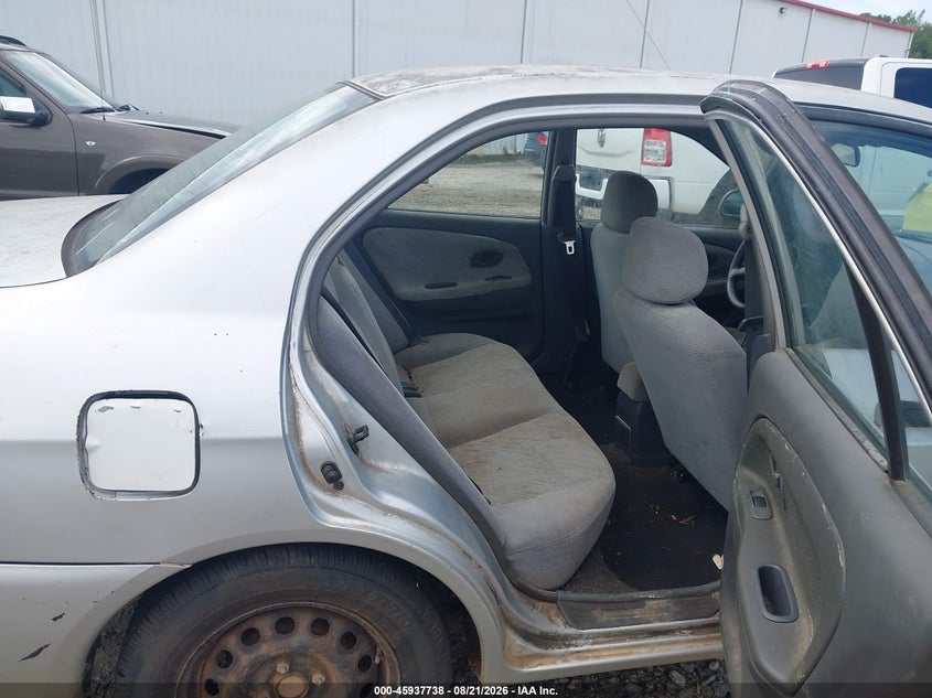 2001 MITSUBISHI MIRAGE auction photo 8