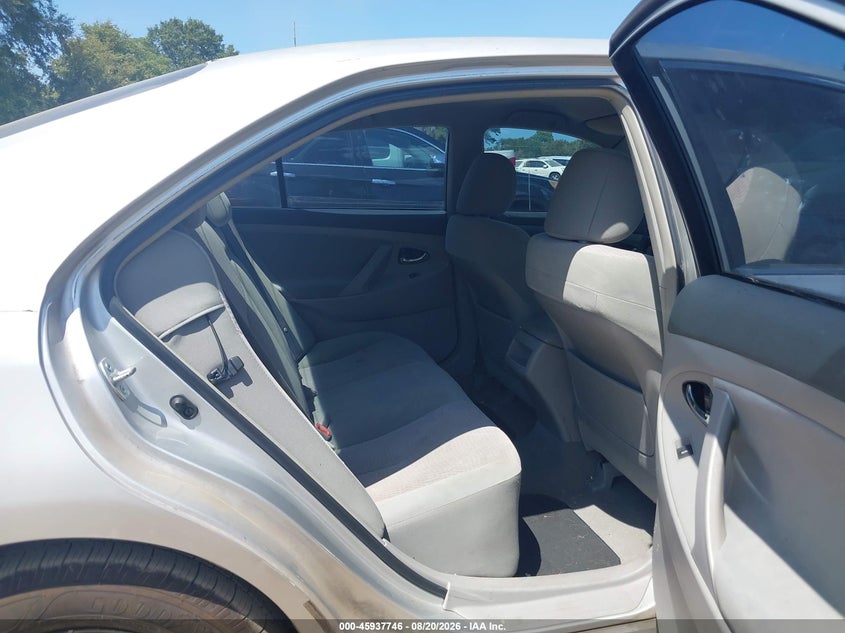 2011 TOYOTA CAMRY auction photo 7