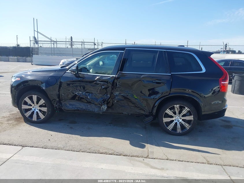 VOLVO XC90 RECHARGE PLUG-IN HYBRID - zdjęcie 14