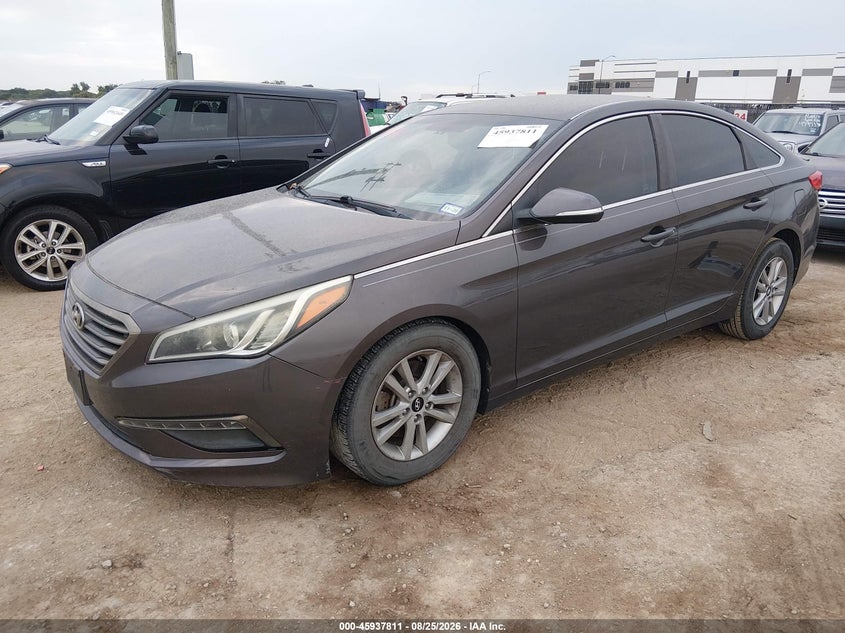 2015 HYUNDAI SONATA auction photo 2