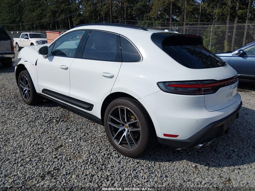 2025 PORSCHE MACAN auction photo 3