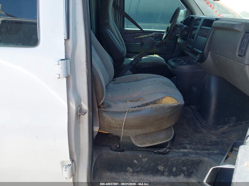 2005 CHEVROLET EXPRESS auction photo 5