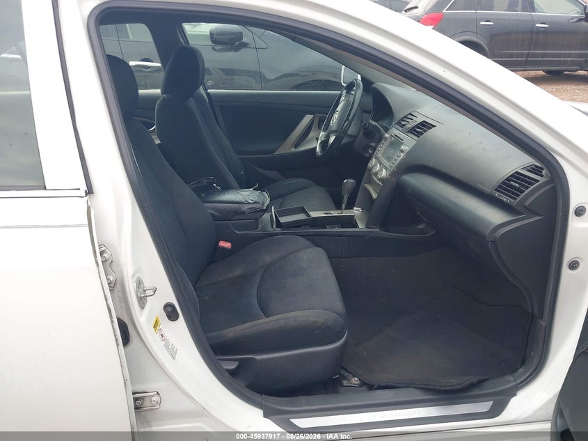 2011 TOYOTA CAMRY auction photo 5