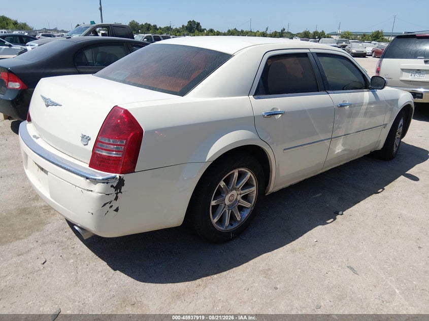2005 CHRYSLER 300C auction photo 4