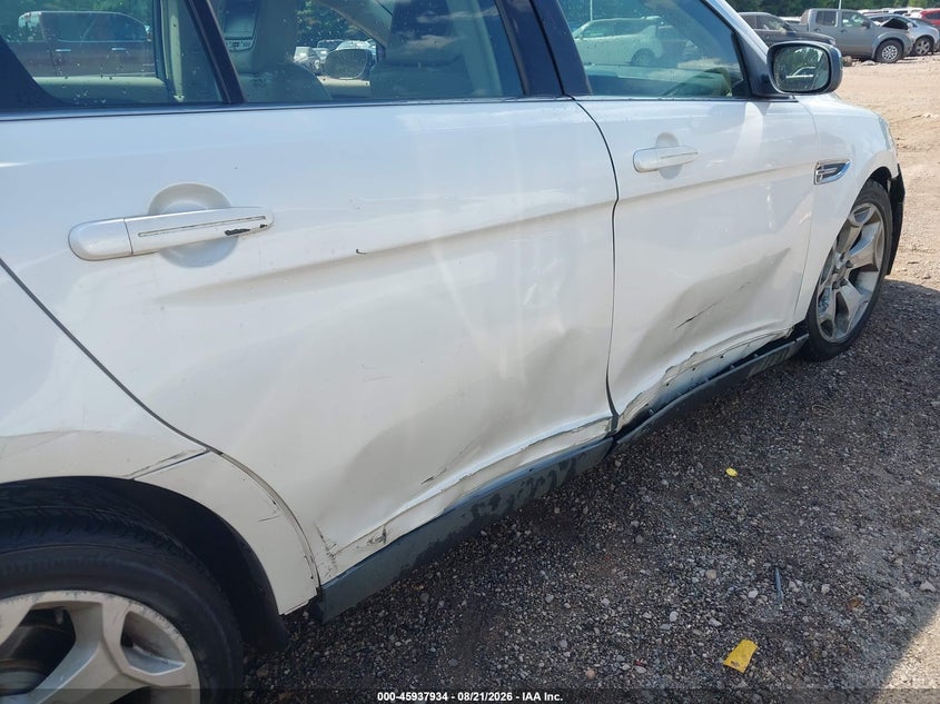 2010 FORD TAURUS auction photo 6
