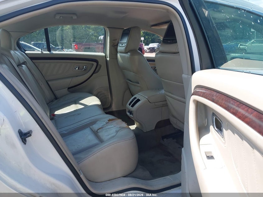 2010 FORD TAURUS auction photo 8
