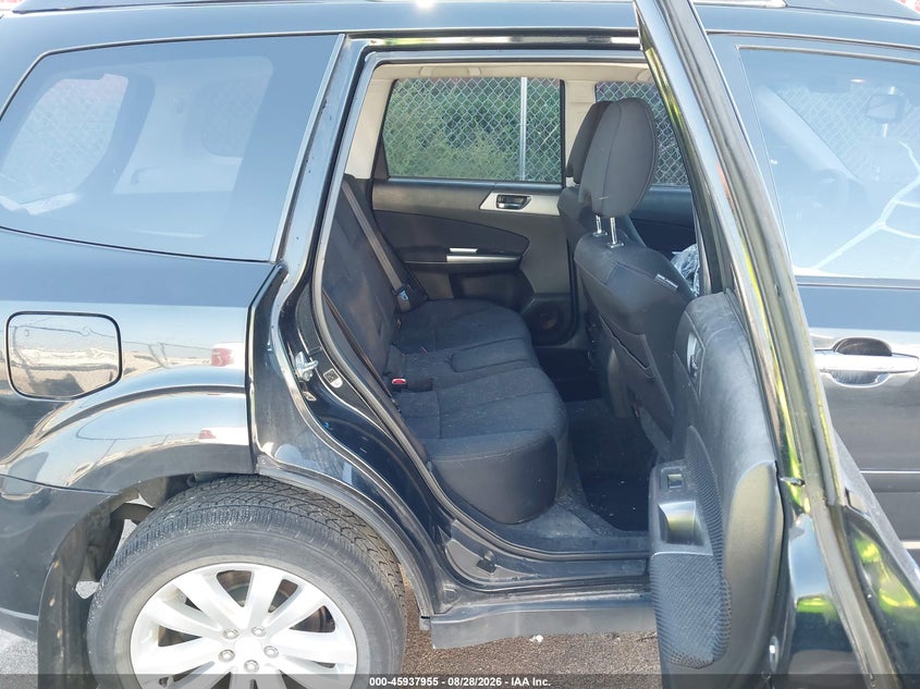 2012 SUBARU FORESTER auction photo 8