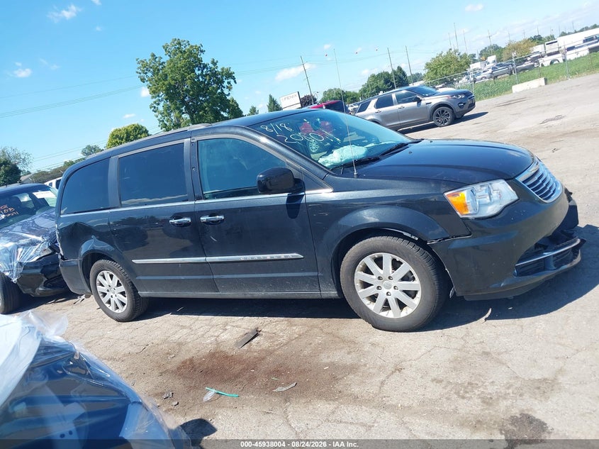 2015 CHRYSLER TOWN & COUNTRY TOURING · Фото 13