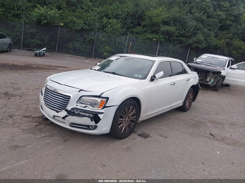 2011 CHRYSLER 300C auction photo 2