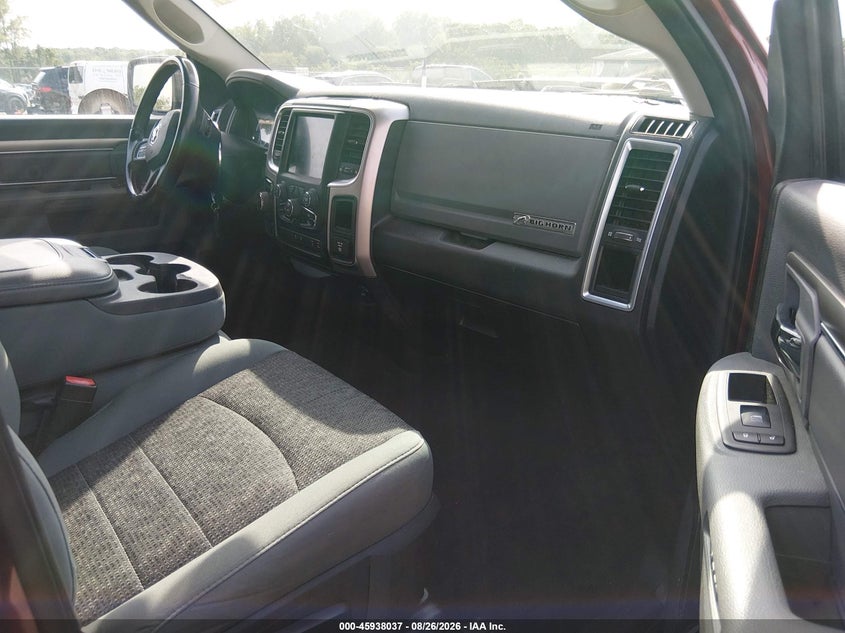 RAM 1500 CLASSIC 2019 VIN 1C6RR7LT0KS708369