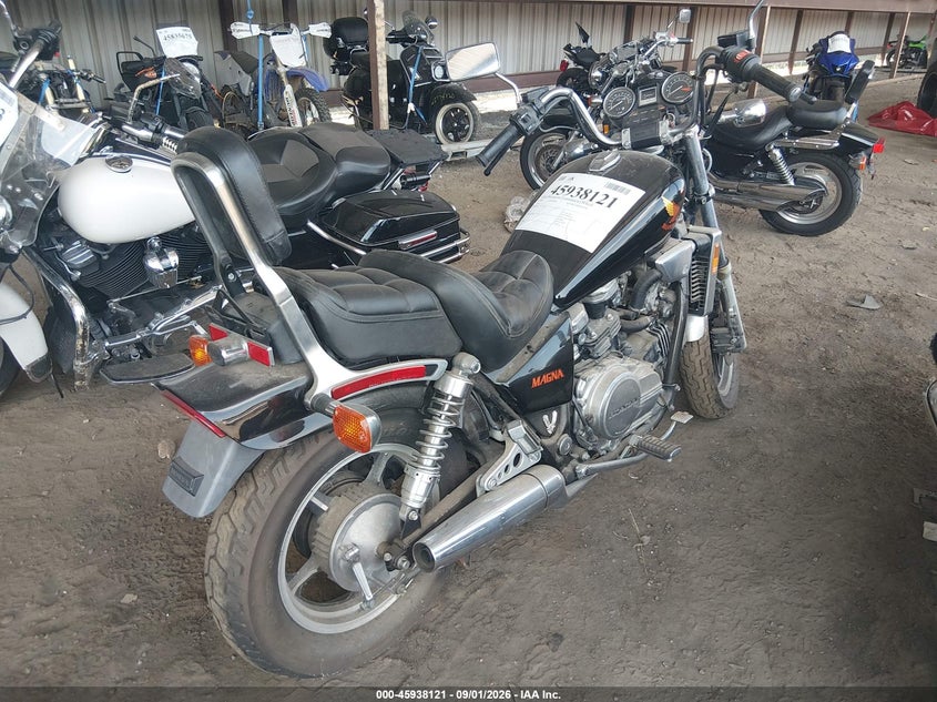 1986 HONDA VF700 auction photo 4