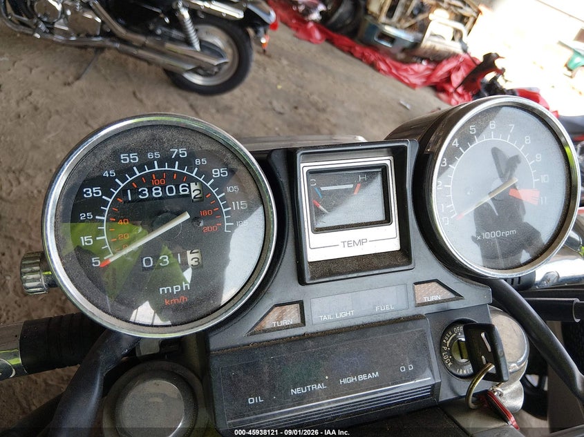 1986 HONDA VF700 auction photo 7
