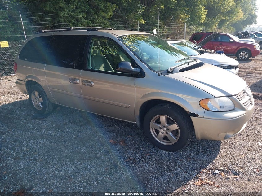 2005 DODGE GRAND CARAVAN auction photo 1