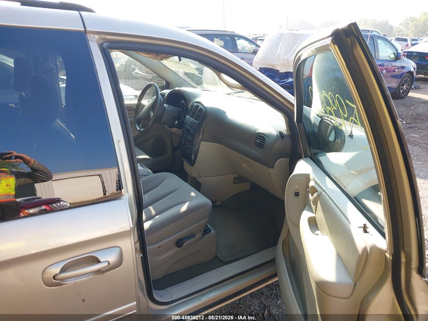 2005 DODGE GRAND CARAVAN auction photo 5