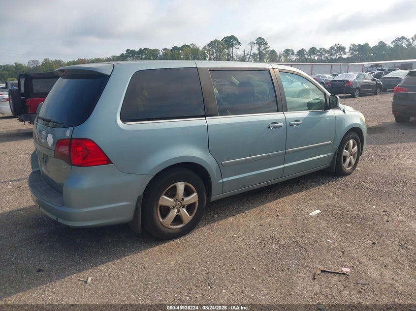 2010 VOLKSWAGEN ROUTAN auction photo 4