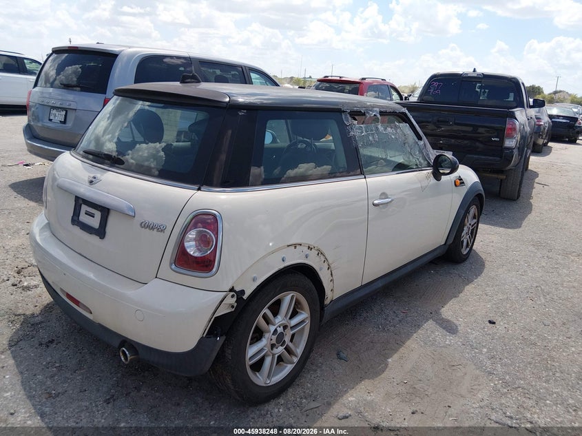MINI COOPER 2011 VIN WMWSU3C54BT094002