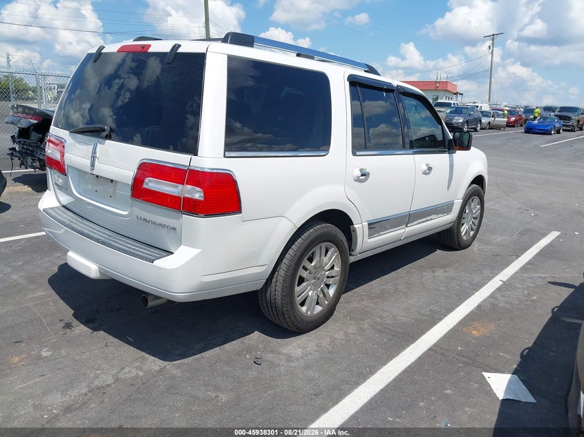 2011 LINCOLN NAVIGATOR auction photo 4