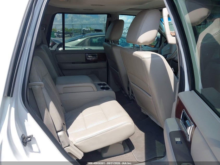 2011 LINCOLN NAVIGATOR auction photo 8