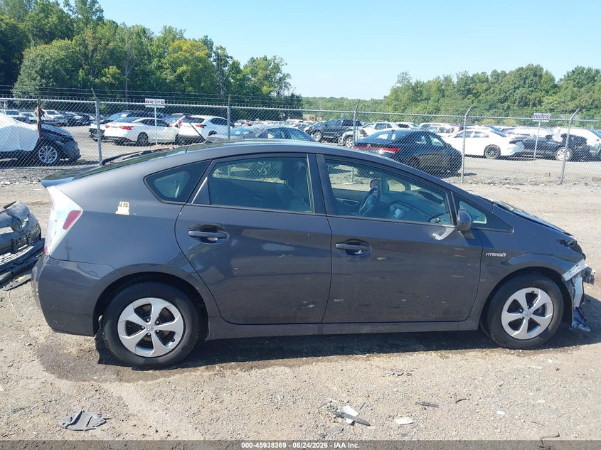 TOYOTA PRIUS - zdjęcie 14