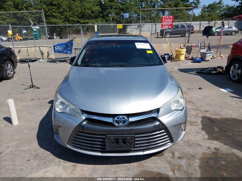 TOYOTA CAMRY HYBRID - zdjęcie 12