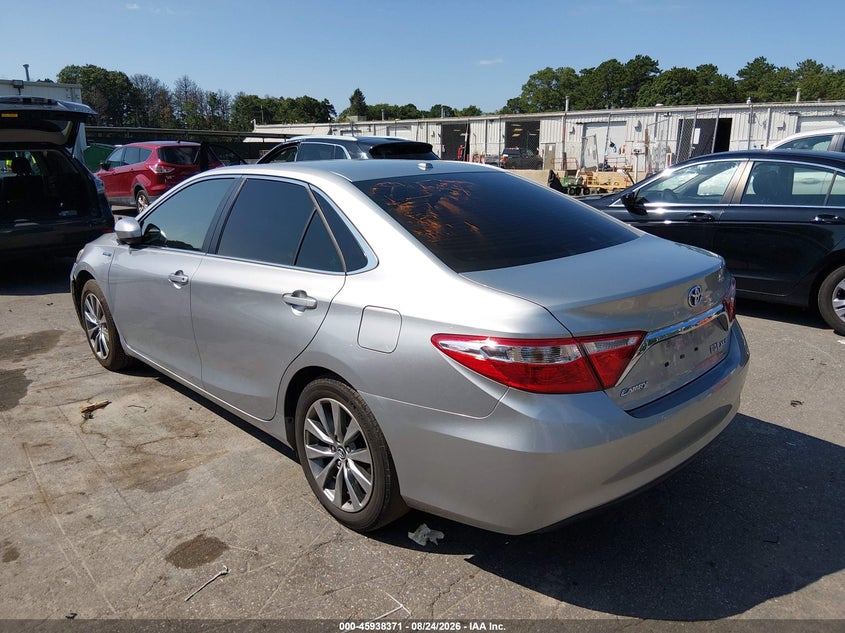 TOYOTA CAMRY HYBRID - zdjęcie 3