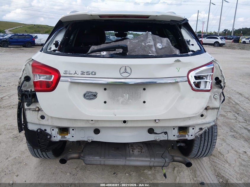 2016 MERCEDES-BENZ GLA 250 auction photo 6