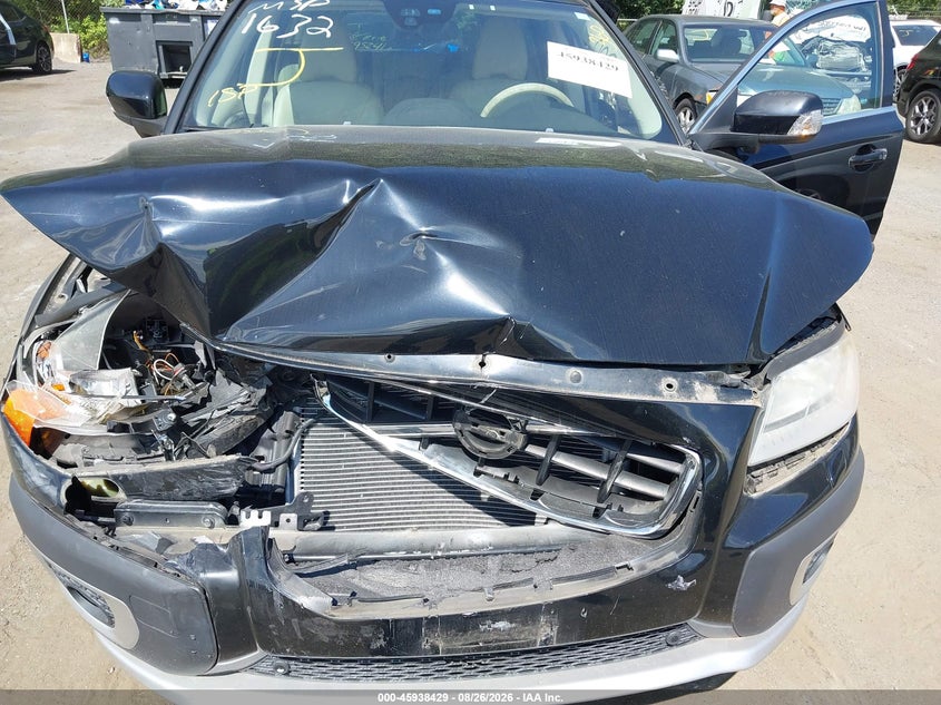 2012 VOLVO XC70 auction photo 6