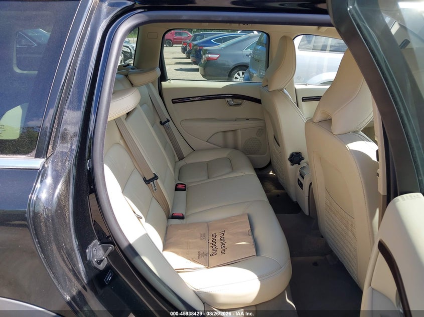 2012 VOLVO XC70 auction photo 8