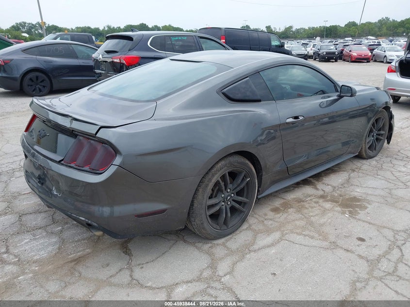 FORD MUSTANG - zdjęcie 4