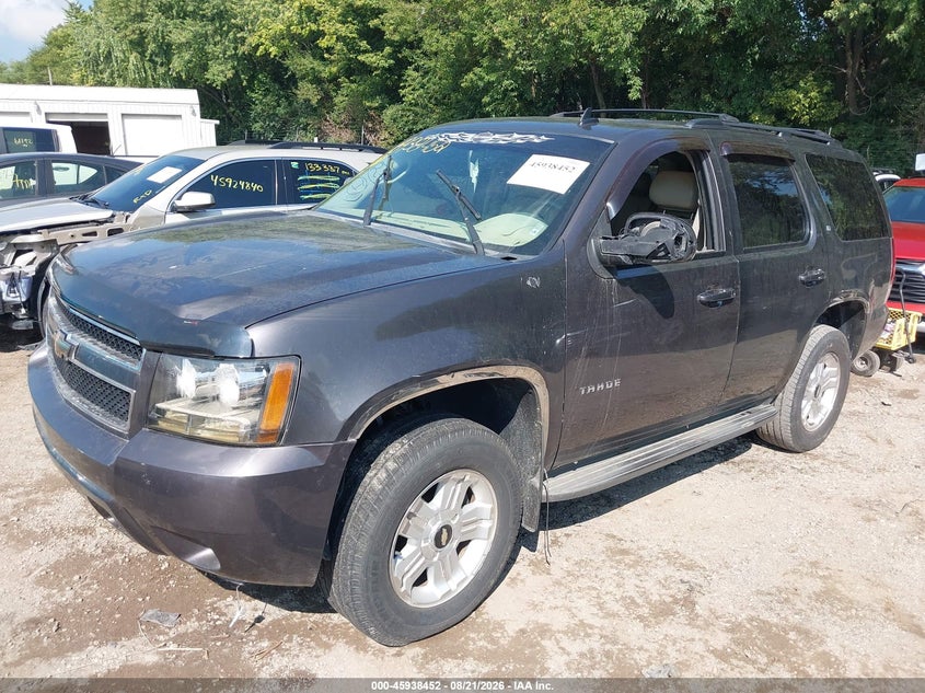 2010 Chevrolet Tahoe, Flood, IAAI, VIN 1GNUKBE08AR260280 — photo 2